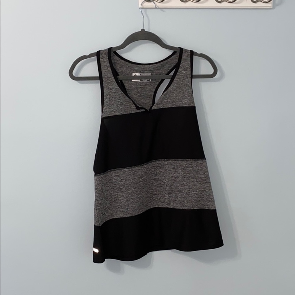 Athletic tank top